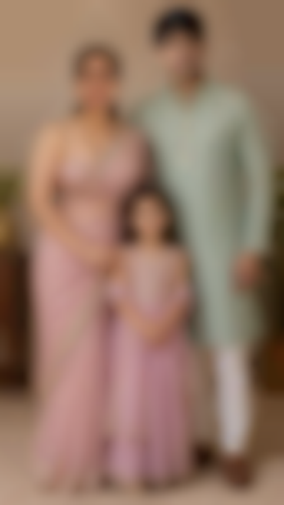 daughter look with parents